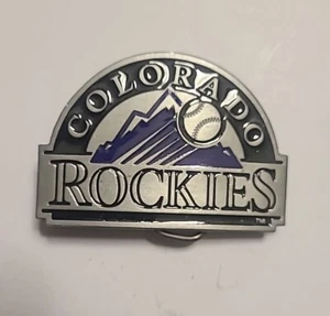 COLORADO ROCKIES Offiziell Lizenziert Logo Metall Zinn Gürtelschnalle - Bild 1 von 2