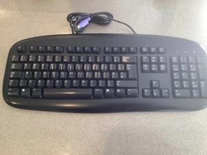 Logitech Y-SU61 Deluxe Black QWERTY UK Keyboard( ps/2 to USB adaptor required) - Picture 1 of 2