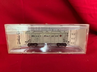 HO Scale Kadee 8023 Great Northern 2-Bay Covered Hopper #71501 NEW - Image 1 of 2