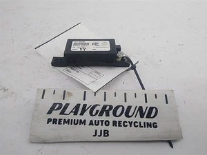 Land Rover Discovery 2 Alarm Computer Control Module 2000 2001 2002 2003 2004 - Picture 1 of 9