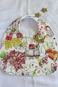 Handmade Christmas bib- Gumnut babies- May Gibbs - Picture 1 of 2