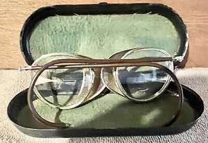 Vintage Schutzbrille aus Metall mit grünem Etui - Bild 1 von 6