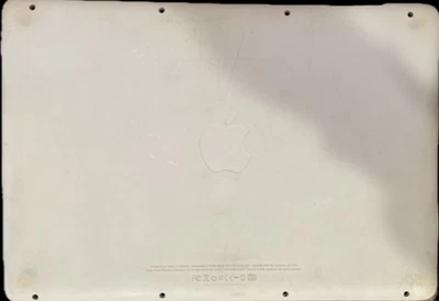 A1342 MacBook 13", Cover inferiore gommata bianca con hardware aggiuntivo - Immagine 1 di 4
