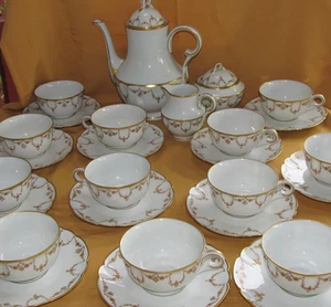 Service café thé porcelaine Haviland Limoges Queen's Garland décor relief or - Imagen 1 de 10