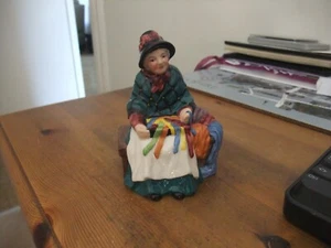 Lovely Royal Doulton Figurine Silks & Ribbons HN 4808 2005 Minature - Picture 1 of 7