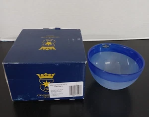 Cuenco de vidrio artístico Steninge Slott Suecia azul oscuro satinado diseño Lena Hansson - Imagen 1 de 9