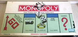 2016 Monopoly Board game COMPLETE - Picture 1 of 4
