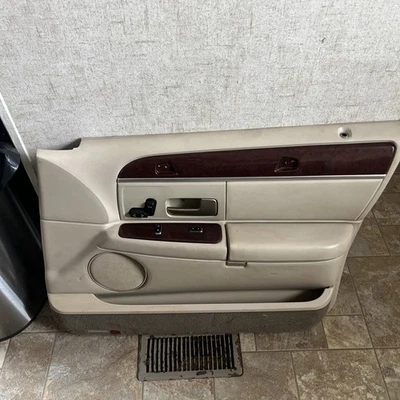 2003-2011 LLINCOLN TOWN CAR ПЕРЕДНЯЯ ПАССАЖИРСКАЯ ДВЕРЬ ПАНЕЛЬ ОТДЕЛКА КОД QF - Изображение 1 из 4