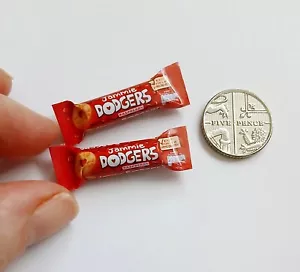 DOLLS HOUSE MINIATURE FOOD 1:12 * 2 X JAMMIE DODGERS PACKETS * COMBINED P+P - Picture 1 of 3