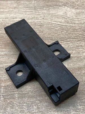 4M0907247 33542501 OEM Audi A4 B9 Keyless Antenna Signal Key Amplifier - Image 1 of 4