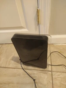 NETGEAR N900 Dual Band 4-Port Wi-Fi Gigabit Router WNDR4500v3 with Power Cord - Picture 1 of 6