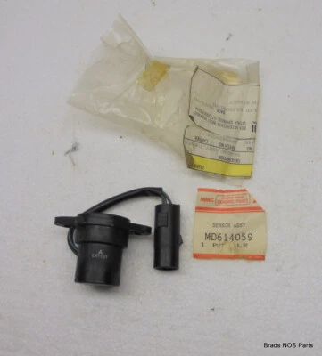 Nuevo de Lote Antiguo Mopar 1986 1987 Mitsubishi 2.4L SENSOR DE POSICIÓN DEL ACELERADOR pn MD614059 Foto 1 de 3