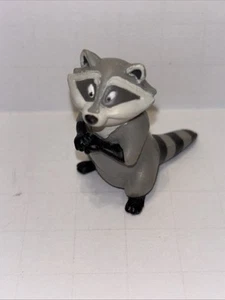 Vintage 1995 Disney Pixar Jakks Pocahontas Raccoon Meeko Toy Figure 1.5” - Picture 1 of 2