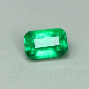 0.23 Cts_Extreme Top Lustrous_100 % Natural AAA+ Vivid Green Emerald_Zambia - Imagen 1 de 4