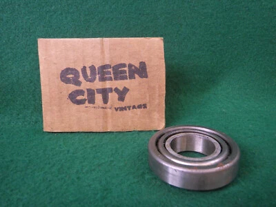 NOS Vauxhall-Bedford axle/wheel/transmission bearing SKF 30206  1950s? - Image 1 of 4