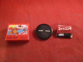 Donkey Kong Arcade Nintendo Family Computer Retro Japanese Promo Mini Pin w/Box
