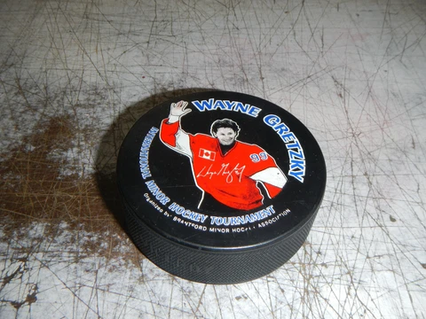 WAYNE GRETZKY INTERNATIONAL MINOR HOCKEY TOURNAMENT VICEROY PUCK Cover
