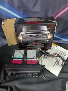 Autoradio AM/FM Vintage anni 80 90 Audiovox AV-220 estraibile cassetta nastro - Foto 1 di 17