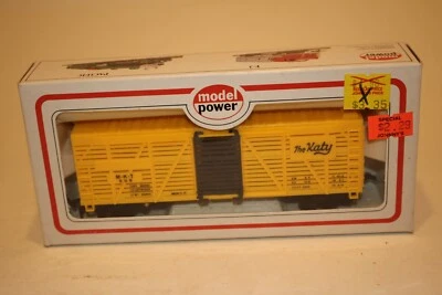 Model Power HO Scale Cattle Car The Katy Boxed - Image 1 of 4