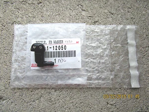 88 - 97 TOYOTA COROLLA DX LE FRONT WINDSHIELD WASHER NOZZLE QTY 1 OEM NEW - Picture 1 of 2