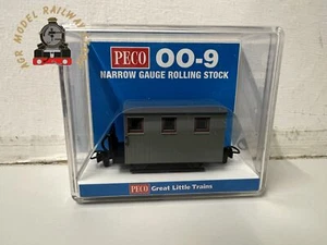 Peco GR-590UY OO-9 Ffestiniog 4 Wheel Brake Van 1 Balcony Unlettered Grey - Picture 1 of 1