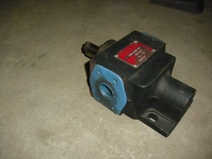 Zaytran TVD-1600 SX Hydraulic Valve 150psi - Picture 1 of 5