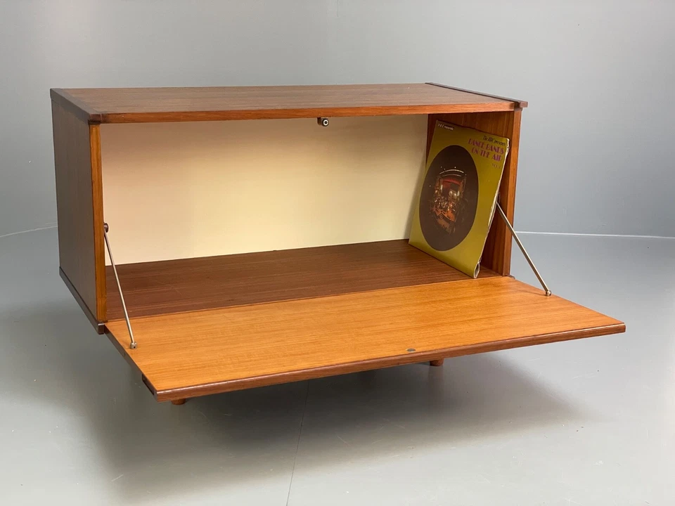 Vintage Teak Record Cabinet 1970s Retro Design Drop Door Storage EB9760 MWOO - Image 1 of 4