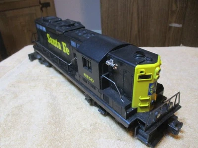 Lionel 6-8250 GP-9, O Gauge Santa Fe Diesel Locomotive Tested Working Excellent - Image 1 of 4