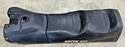 北极猫雪地摩托车 2004 Panther 570 座椅/燃料箱组件 - 1718-539 — 第 1/4 张图片