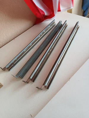 Deslizadores de cajones de metal Foto 1 de 4