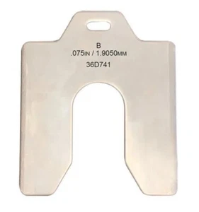 Zoro Select 36D741 Slotted Shim 3 X 3" X 0.075", Pk10 - Picture 1 of 2