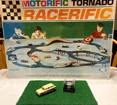 IDEAL Coche Ranura Motorific De Colección Años 60 Ford Country Squire Woody Wagon + ¡ENVÍO RÁPIDO! Foto 1 de 4