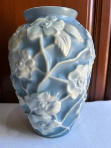 PHOENIX DOGWOOD BLUE W/ WHITE FLOWERS Vase Reuben Haley 1930’s GLASS 10½" - Picture 1 of 11