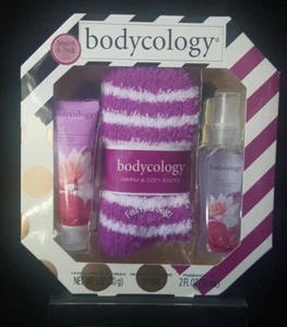 Bodycology "Truly Yours" Women's 3 PC Gift Set (Cozy Socks/Body Cream/Fragrance  - Picture 1 of 8
