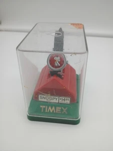 Reloj Snoopy Timex Vintage Copyright 1958 Original Doghouse Caja Cacahuetes ¡BONITO! - Imagen 1 de 13