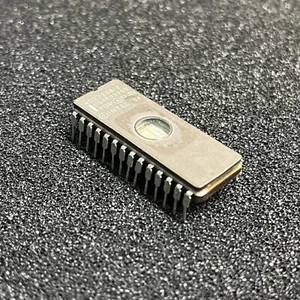 Intel 256K (32K x 8) EPROM D27256-2 28 Pin DIP IC Tested & Erased - Picture 1 of 3