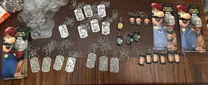 2015 Nintendo Super Mario Deluxe Dog Tags, 4 Tag Set, 26", Enter Play, BRAND NEW - Picture 1 of 9