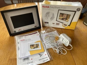 Kodak EasyShare P720 7" Digital Picture Frame - Picture 1 of 7