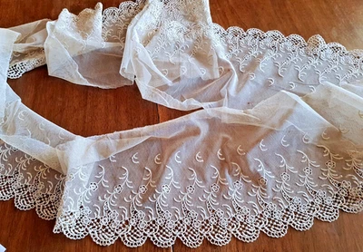 DENTELLE-  début XXe - 290 cm x 21 cm - Photo 1/4