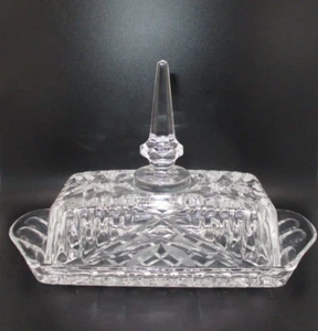 Plato de mantequilla de cristal americano vintage de mediados de siglo con acabado de aguja con patrón de diamante - Imagen 1 de 7