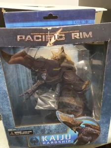 Figura de acción NECA Toys Pacific Rim Kaiju Hardship Deluxe 2016 rara caja sellada - Imagen 1 de 8