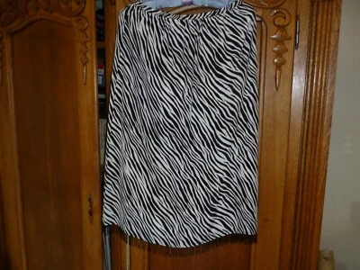 Falda Diane Gilman Estampado de Cebra 100% Seda Forrada con Flecos de Cuentas Talla Pequeña Nueva Sin Etiquetas Foto 1 de 4