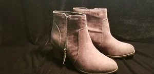 Women Gray ARIZONA Ankle Boots Chunky heels Zip Up Winter Boots size7 - Picture 1 of 7