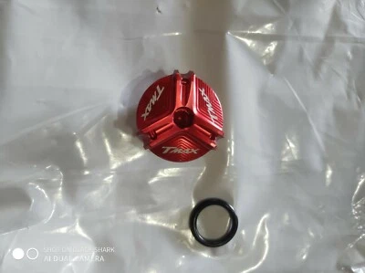 Yamaha T max Tmax 500 530 560 Tappo olio motore alluminio anodizzato rosso - Immagine 1 di 3