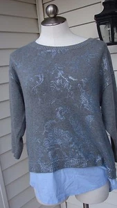 Neu mit Etikett Chico's Pullover Shirt mit Kragen grau & lila Größe 2 3/4 Ärmel - Bild 1 von 2