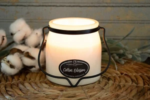 Milkhouse Candle 16 Ounce Jar Candle - COTTON BLOSSOM - Picture 1 of 3