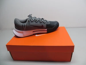 Nike Zoom GP Challange 1 HC Herren Sportschuhe Größe 10 1/2 grau weinrot weiß Schnürschuhe - Bild 1 von 7