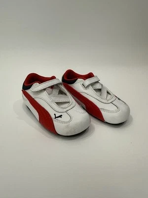 Zapatos de tenis Puma para bebé Foto 1 de 4