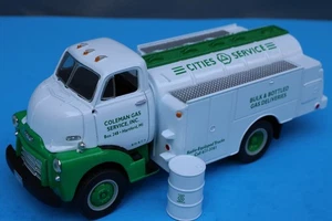 First Gear Cities Service 1952 GMC Fuel Tanker 1:34 NEW 18-1937 - Picture 1 of 19