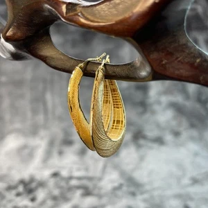 18k Gold Hoop Earrings Engraved Mesh *1313 AR Italy 10.3 Grams - Picture 1 of 19